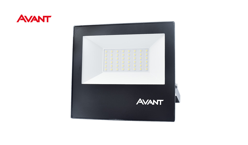 REFLETOR AVANT LED SLIM  50W ALUMINIO PRETO - COM LUZ BRANCA 6500K - 3.750 LUMENS