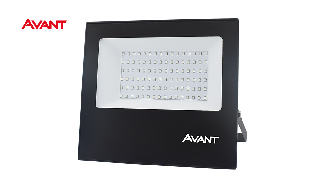REFLETOR AVANT LED SLIM 100W ALUMINIO PRETO - COM LUZ BRANCA 6500K - 7.500 LUMENS