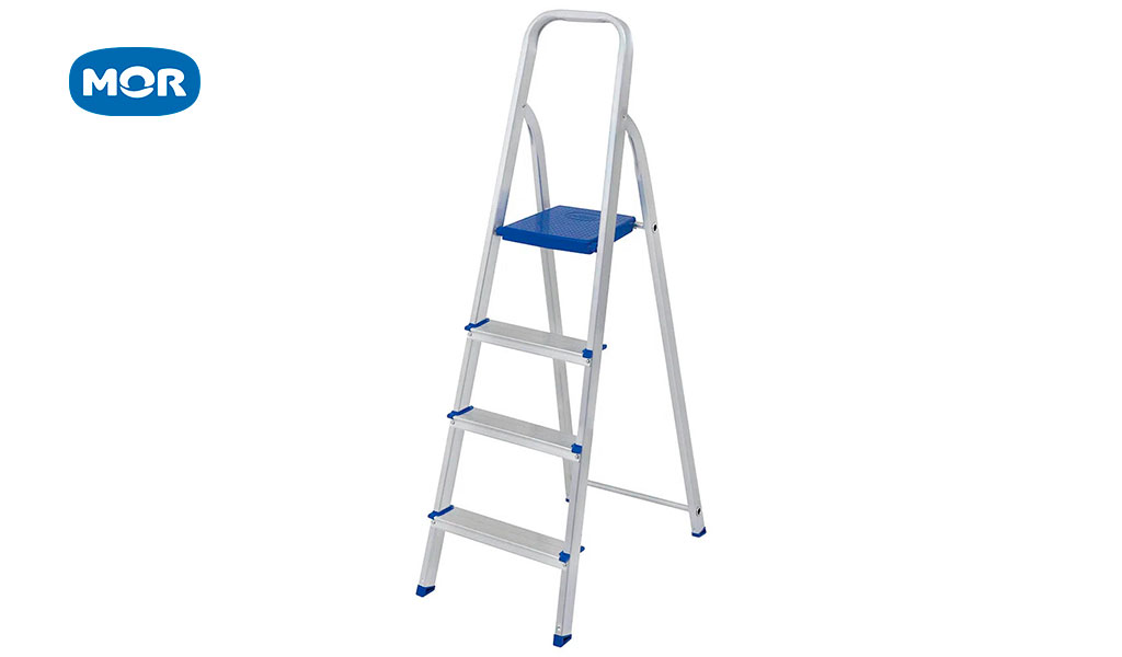 ESCADA MOR DOMESTICA DE ALUMINIO 4 DEGRAUS 1,34M