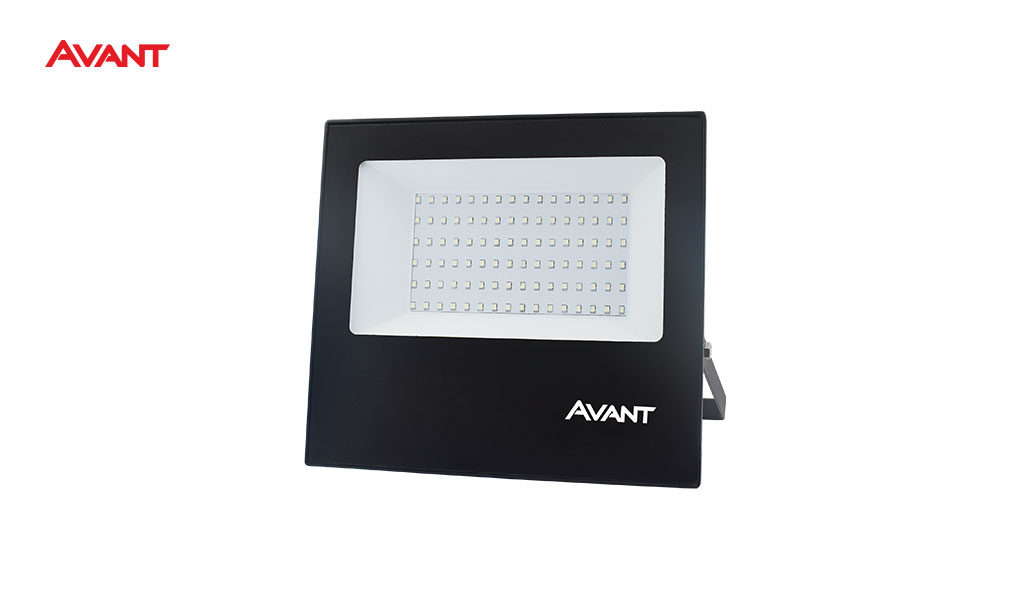 REFLETOR AVANT LED SLIM 150W ALUMINIO PRETO - COM LUZ BRANCA 6500K - 11.250 LUMENS