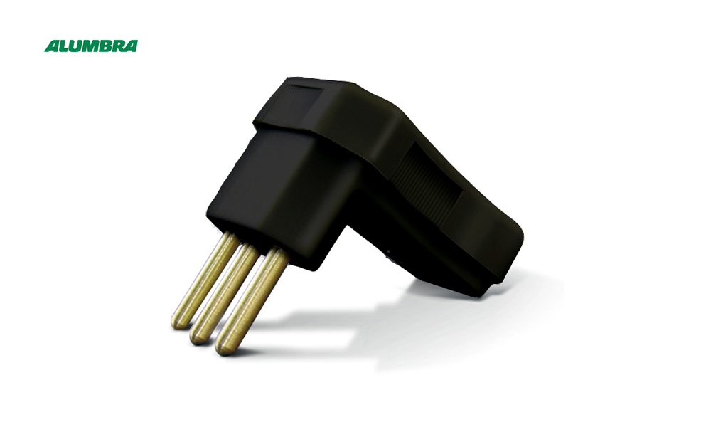 PLUG ALUMBRA MACHO GIGANTE 2P+T 20A PRETO