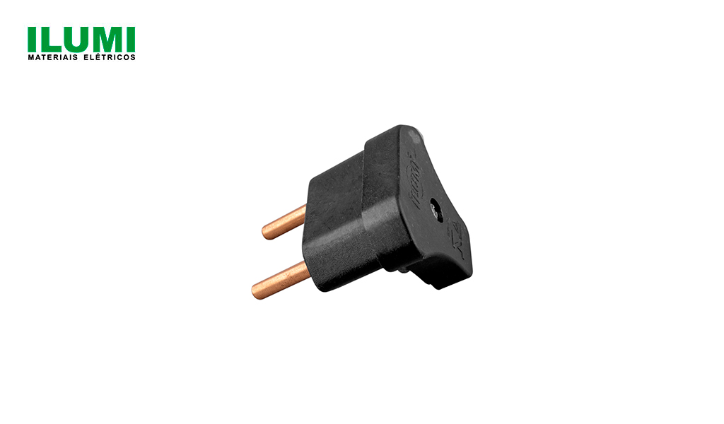 PLUG ILUMI MACHO TRIANGULAR 2P 10A PRETO