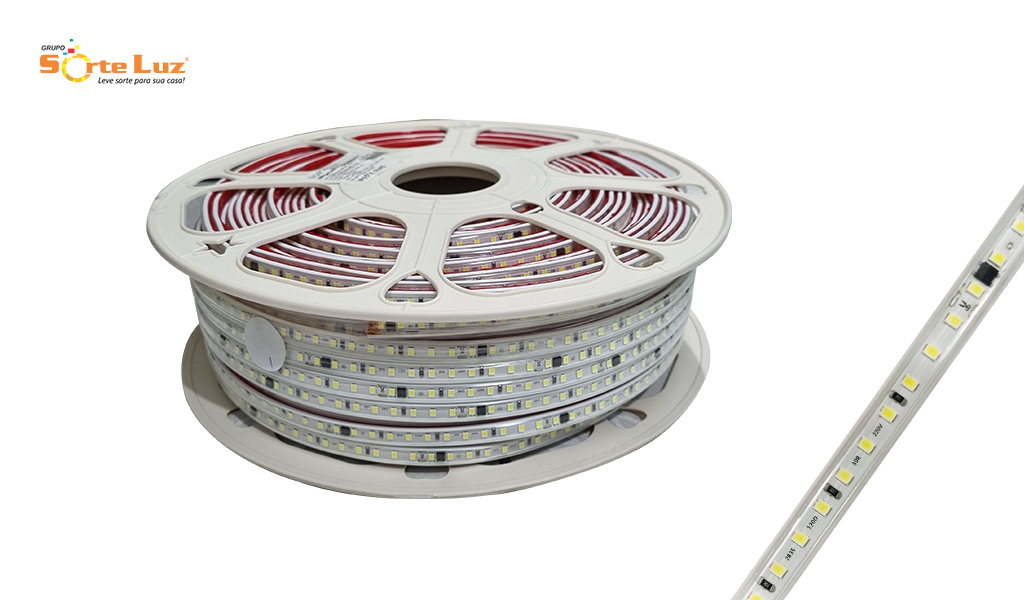 FITA LED SORTE LUZ P/AREAS INTERNAS E EXTERNAS 10W/M 220V IP65 RL C/100M - 6400K LUZ BRANCO FRIO