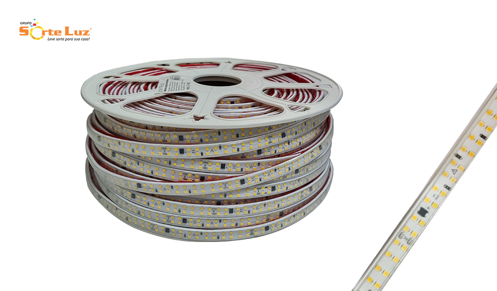 FITA LED SORTE LUZ P/AREAS INTERNAS E EXTERNAS 18W/M 220V IP65 RL C/100M - 3000K LUZ AMARELA